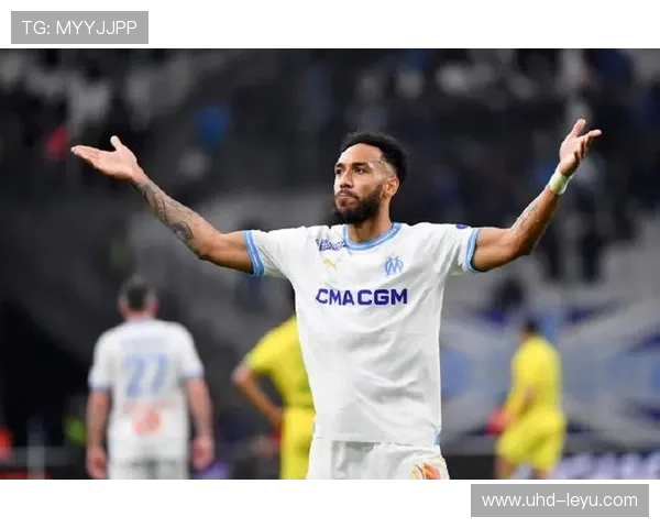 马赛举办城市足球节，奥巴梅扬出席互动