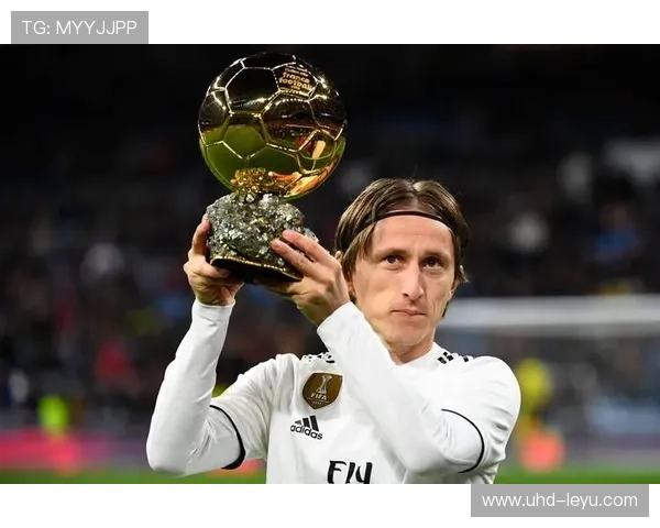 莫德里奇任意球贴地斩被扑，AC米兰险些扩大比分